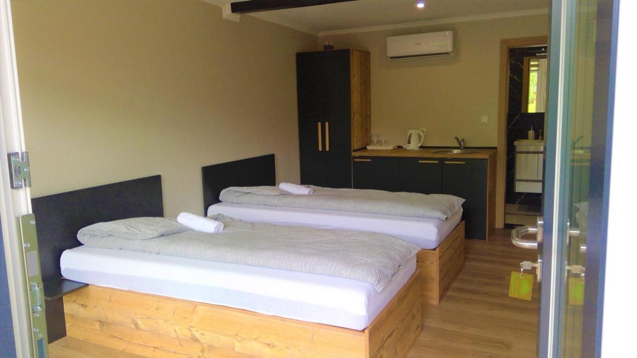 Bungalovi Kljuc Экстерьер фото